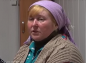 Похитительница маленького морозовчанина показала на видео, как она закапывала своего приемного сына Похитительница маленького морозовчанина показала на видео, как она закапывала своего приемного сына