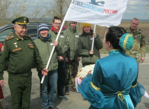 Участников автопробега памяти 112-й Башкирской кавалерийской дивизии на границах области встречали морозовские казаки Участников автопробега памяти 112-й Башкирской кавалерийской дивизии на границах области встречали морозовские казаки