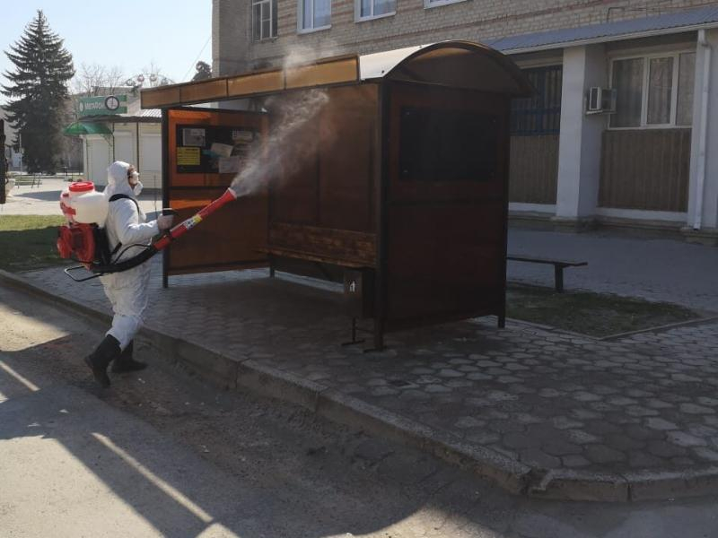 Автобусные остановки в Морозовске продезинфицировали специальным раствором Автобусные остановки в Морозовске продезинфицировали специальным раствором