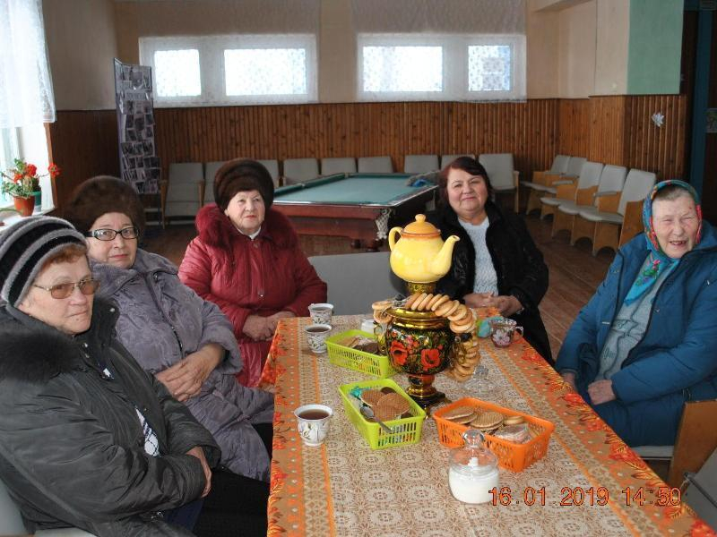 Душевные посиделки в хуторе Вишневка прошли за чашечкой ароматного чая и шуточными частушками Душевные посиделки в хуторе Вишневка прошли за чашечкой ароматного чая и шуточными частушками