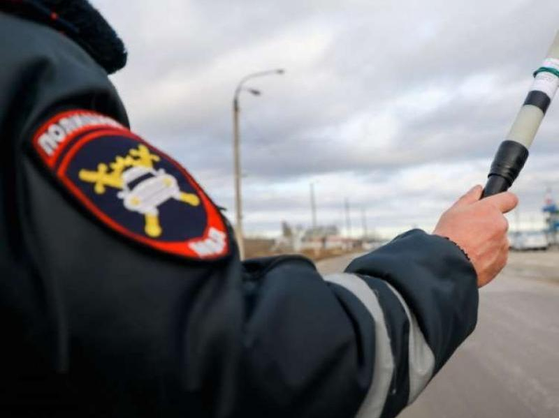 25 пешеходов и 14 водителей оштрафовали за нарушения правил дорожного движения в Морозовске 25 пешеходов и 14 водителей оштрафовали за нарушения правил дорожного движения в Морозовске