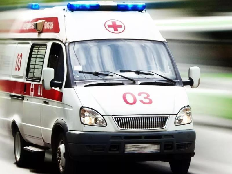 Двое пострадавших: на трассе под Морозовском «легковушка» врезалась в прицеп КамАЗа Двое пострадавших: на трассе под Морозовском «легковушка» врезалась в прицеп КамАЗа