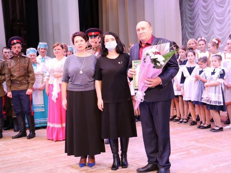 В Морозовском районе торжественно открыли год культурного наследия народов России В Морозовском районе торжественно открыли год культурного наследия народов России