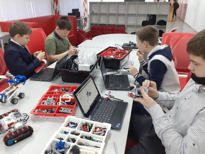 Центр охватывает своей деятельностью не менее 70% учеников школы, - педагог-психолог Валентина Иванченко Центр охватывает своей деятельностью не менее 70% учеников школы, - педагог-психолог Валентина Иванченко