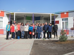 В новом детском саду Морозовска утром  9 апреля прошел субботник