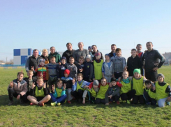 В Морозовске прошел дружеский футбольный матч детей и родителей