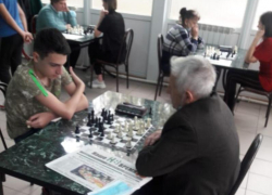 Команда шахматистов из Морозовского района приняла участие в областном чемпионате и завоевала серебро