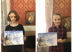 Юные художницы из Морозовска приняли участие в региональном конкурсе «Пейзаж-настроение»