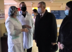 Как организована вакцинация жителей от COVID-19 проверил глава администрации Морозовского района 