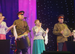 Душевный концерт в честь Дня Конституции стал настоящим подарком для морозовчан от районного дома культуры