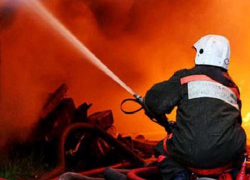 Пожар на улице Степана Разина в Морозовске спасатели потушили за 15 минут