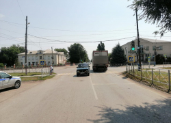 24-летнюю девушку-пешехода сбили на перекрестке улиц Кирова и Ворошилова в Морозовске 