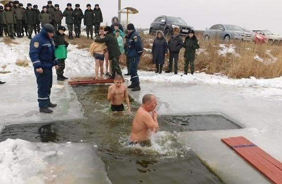 Организация крещенских купаний на водных объектах не планируется, - администрация Морозовского городского поселения