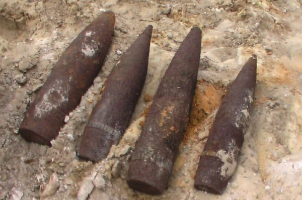 Двадцать снарядов обнаружились в трех километрах от хутора Грузинов в Морозовском районе