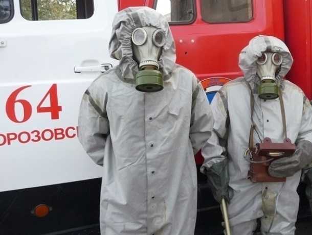 Оперативным службам предложили идти на таран: пожарные Морозовска против