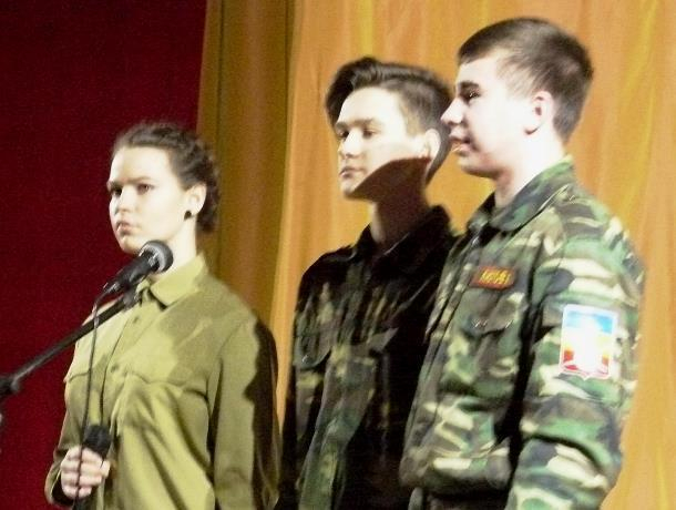 Детей войны и героев Ленинграда вспоминали кадеты, школьники и солдаты в Морозовске