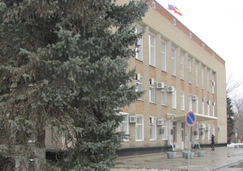 Администрацию Морозовского района признали потерпевшей стороной в деле о недостроенном доме для сирот