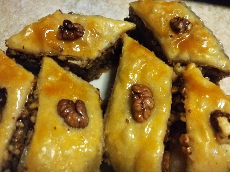 Рецептом пахлавы с грецкими орехами поделилась корреспондент «Блокнот Морозовск»